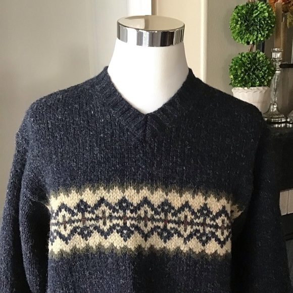 Vintage Abercrombie & Fitch Mens 100% Wool V-Neck Sweater MEDIUM Fair Isle Y2K - Picture 13 of 13